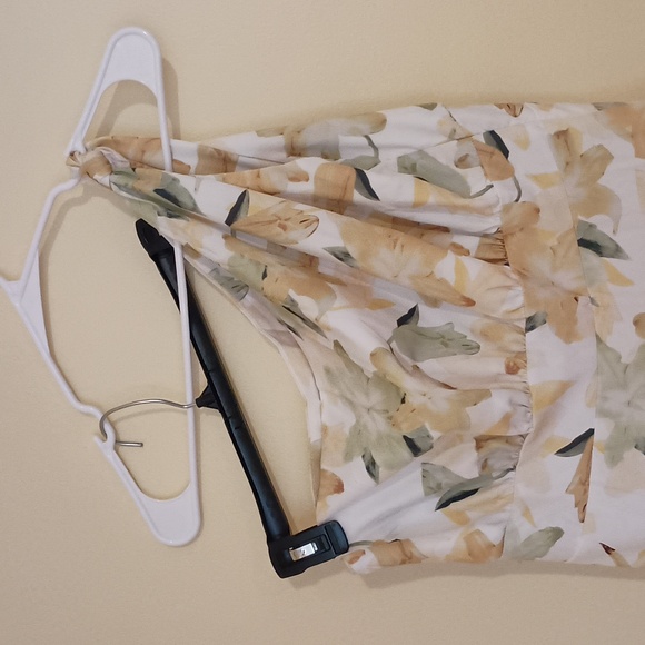 One Shoulder Floral Maxi Dress - Picture 3 of 6